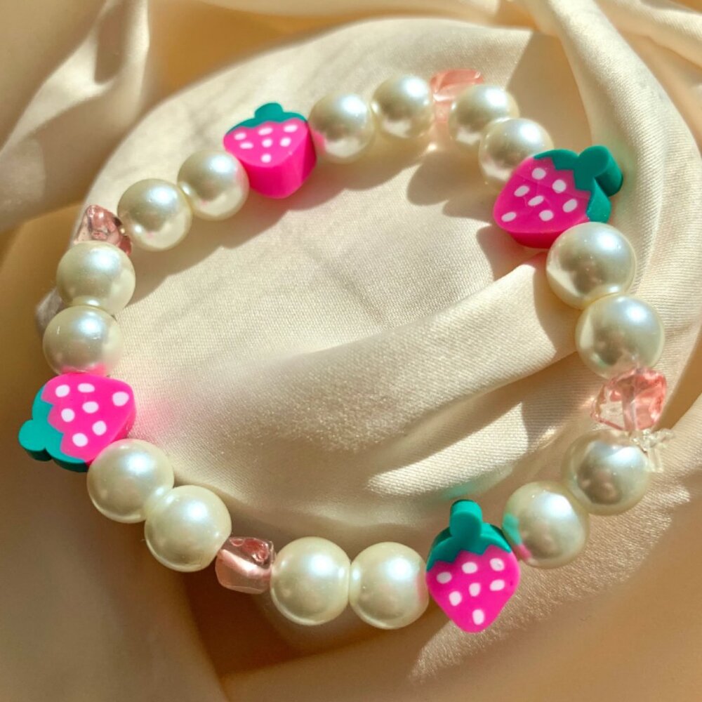 Pink Strawberry Pearl Bracelet